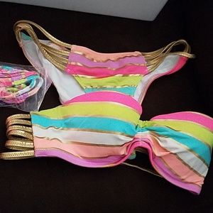 34A and S VS bikini
